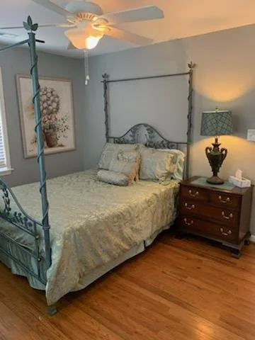 Guest lodging suite bedroom